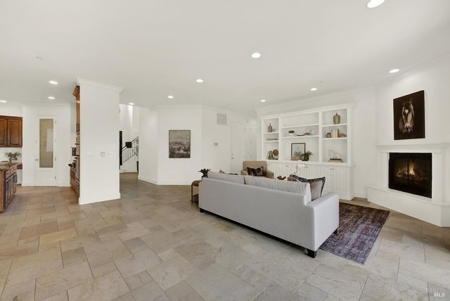 213 Cardwell Ct, Napa, CA 94559