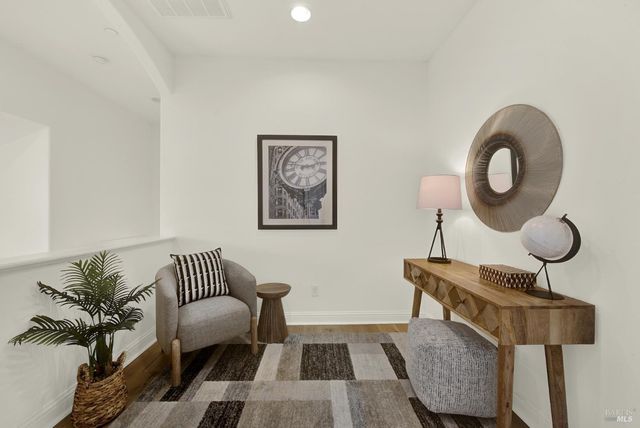 213 Cardwell Ct, Napa, CA 94559