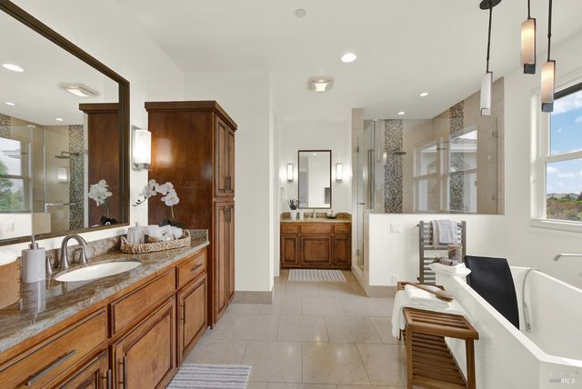 213 Cardwell Ct, Napa, CA 94559