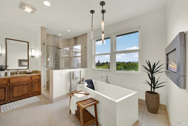 213 Cardwell Ct, Napa, CA 94559