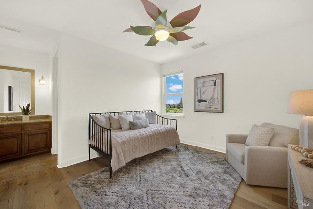 213 Cardwell Ct, Napa, CA 94559