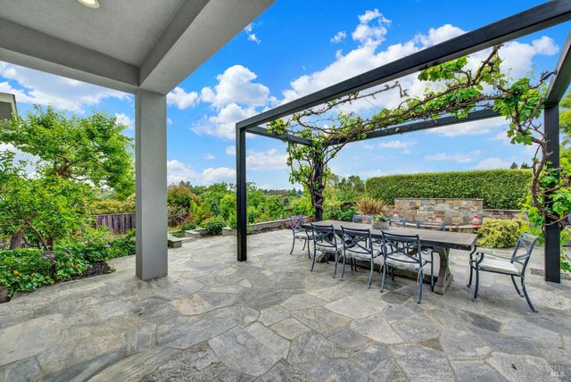 213 Cardwell Ct, Napa, CA 94559