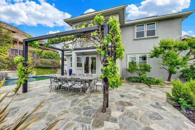 213 Cardwell Ct, Napa, CA 94559