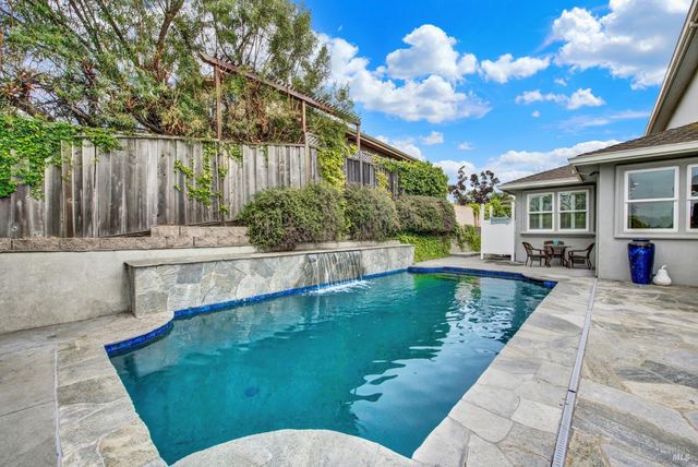 213 Cardwell Ct, Napa, CA 94559