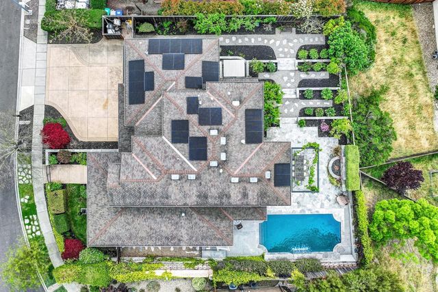 213 Cardwell Ct, Napa, CA 94559