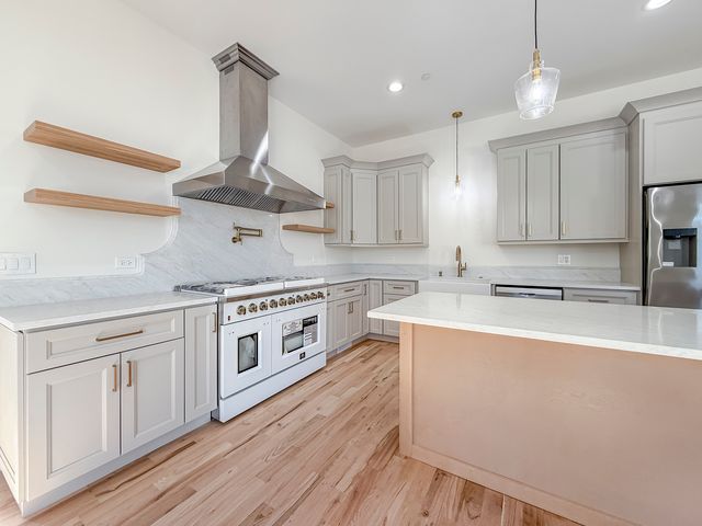 1115 Alima Terrace, La Grange Park, IL 60526