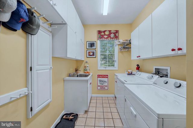14 REESE DR, Newark, DE 19711
