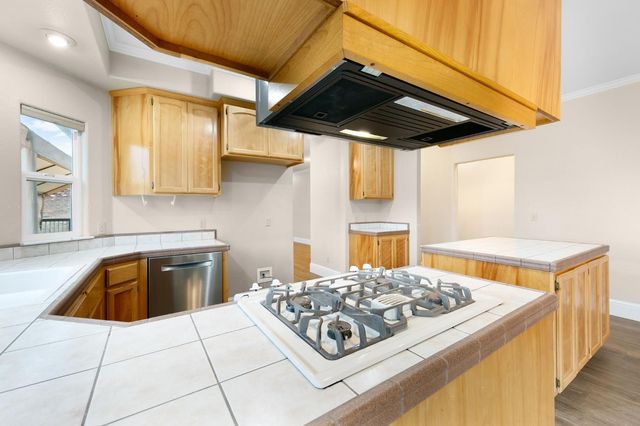 1261 Jurgens Rd, Rescue, CA 95672