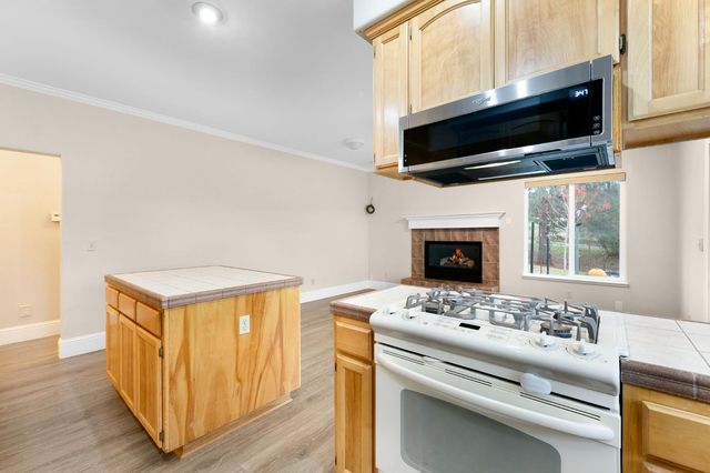 1261 Jurgens Rd, Rescue, CA 95672