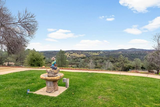 1261 Jurgens Rd, Rescue, CA 95672