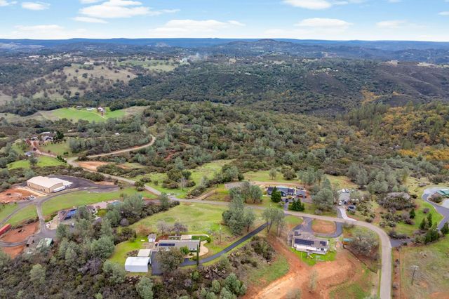 1261 Jurgens Rd, Rescue, CA 95672