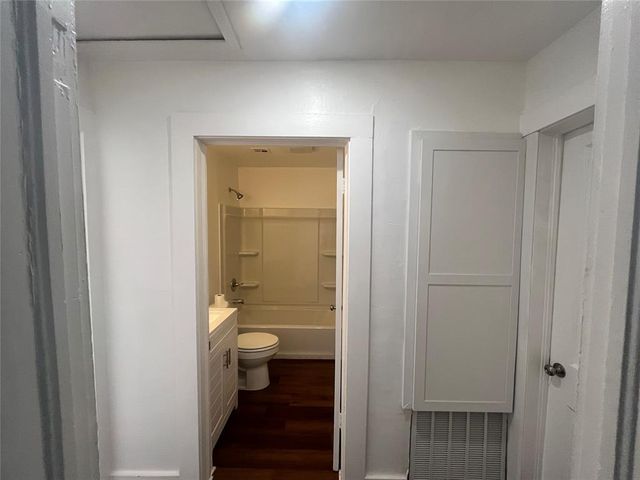 110 E Dewey Street, Shawnee, OK 74801