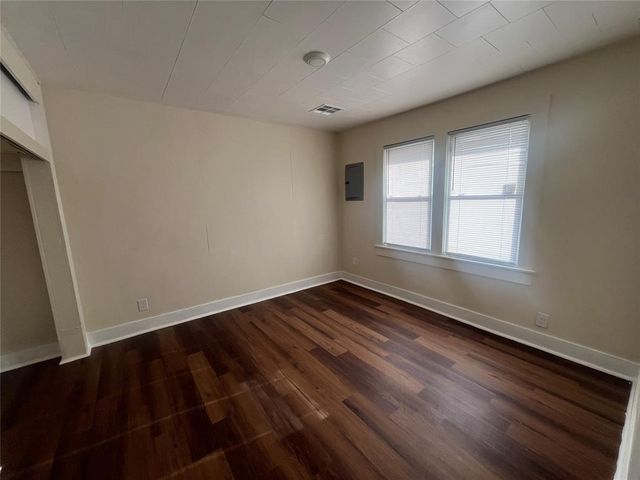 110 E Dewey Street, Shawnee, OK 74801