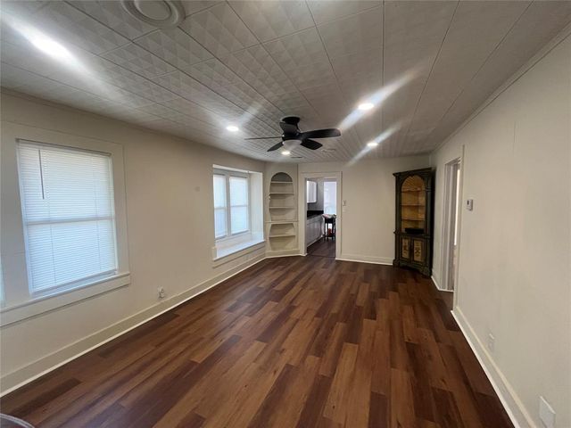 110 E Dewey Street, Shawnee, OK 74801