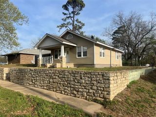 110 E Dewey Street, Shawnee, OK 74801