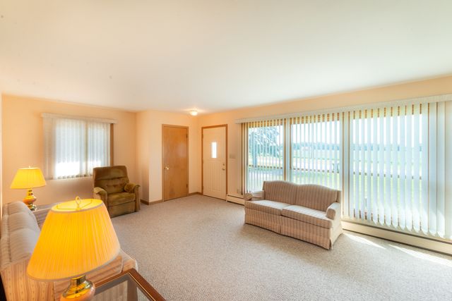 37310 87th Street, Burlington, WI 53105