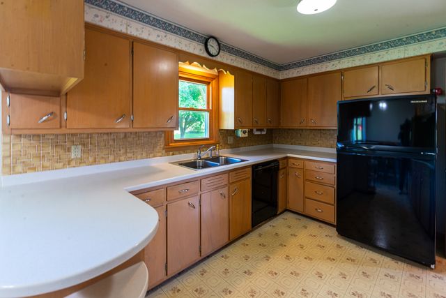 37310 87th Street, Burlington, WI 53105