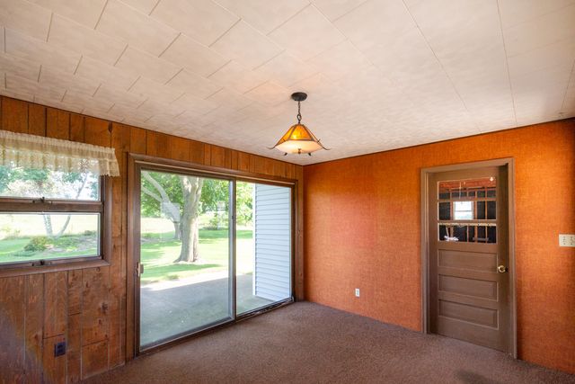 37310 87th Street, Burlington, WI 53105
