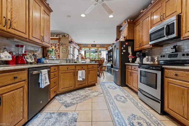 18212 Darden Scout RD, Courtland, VA 23837