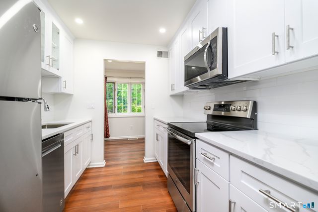 2700 Bedford Street G, Stamford, CT 06905