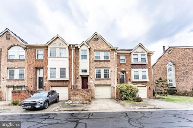 8031 MERRY OAKS CT, Vienna, VA 22182