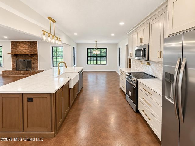 3461 Amy Drive, Nesbit, MS 38651