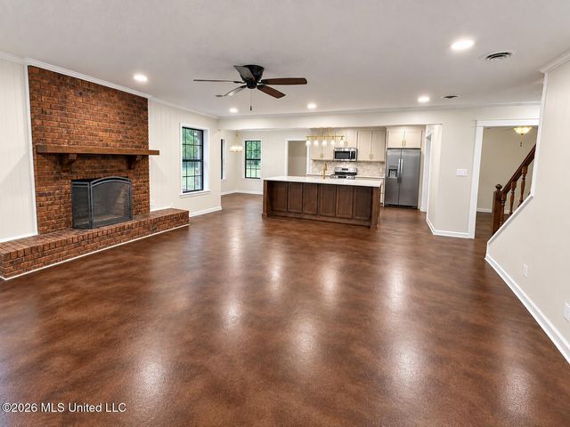 3461 Amy Drive, Nesbit, MS 38651