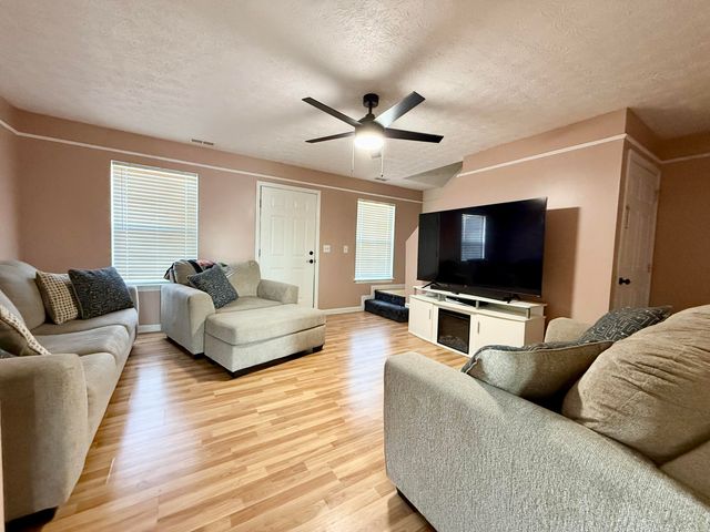 342 E Oak Street, Nicholasville, KY 40356