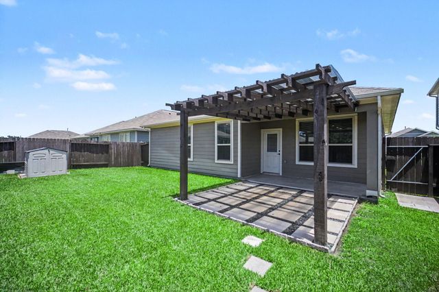 25628 Northpark Spruce Drive, Porter, TX 77365