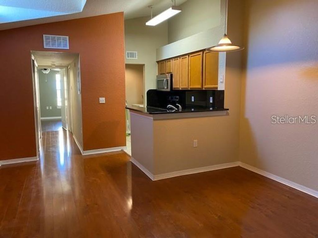 Image 5 of property listing at Address unavailable.