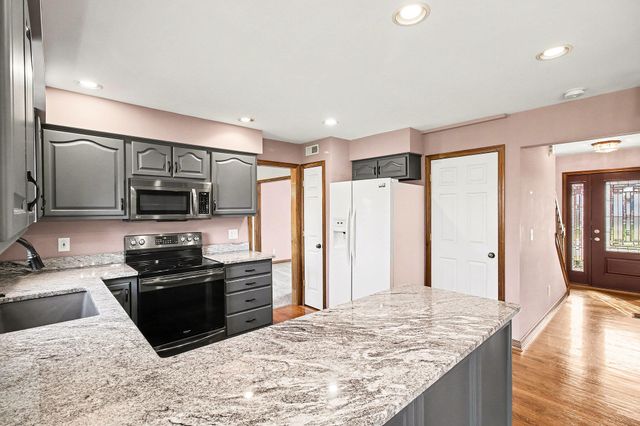 1513 Whispering Pines Drive, Hebron, KY 41048