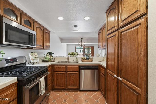 1693 Dockside Lane, Camarillo, CA 93010