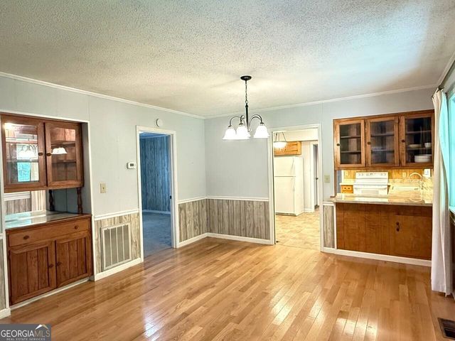 398 Taylors Chapel Road, Rabun Gap, GA 30568