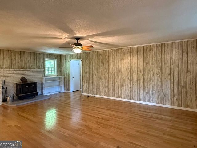 398 Taylors Chapel Road, Rabun Gap, GA 30568