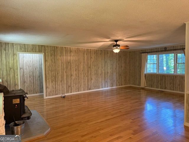 398 Taylors Chapel Road, Rabun Gap, GA 30568