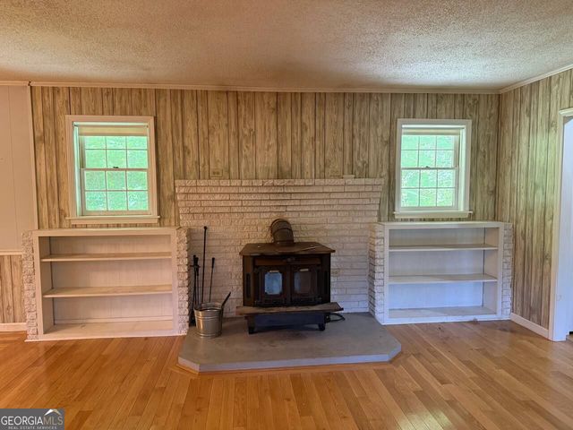 398 Taylors Chapel Road, Rabun Gap, GA 30568