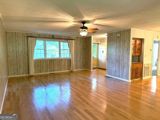 398 Taylors Chapel Road, Rabun Gap, GA 30568