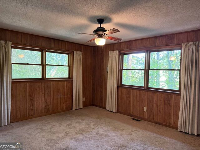 398 Taylors Chapel Road, Rabun Gap, GA 30568