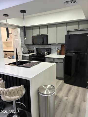 2815 N 52ND Street 3, Phoenix, AZ 85008