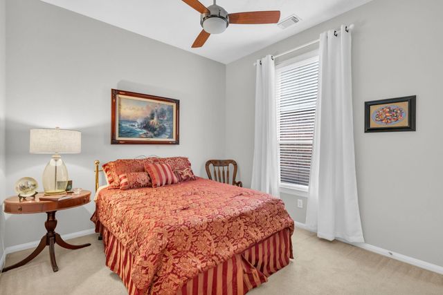 44 Windsor Bridge Drive, Conroe, TX 77384