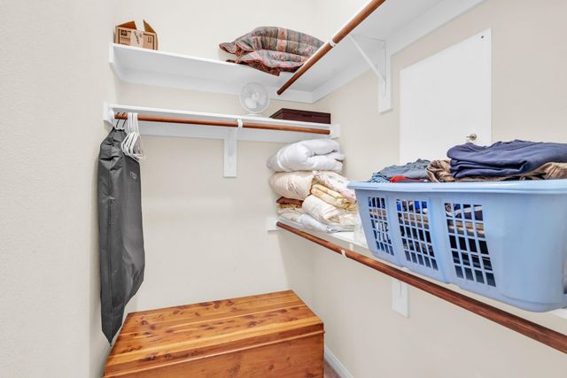 44 Windsor Bridge Drive, Conroe, TX 77384