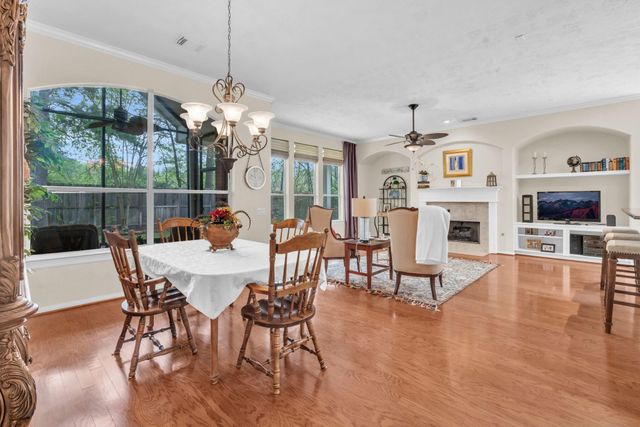 44 Windsor Bridge Drive, Conroe, TX 77384