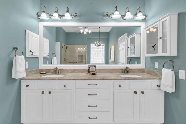 44 Windsor Bridge Drive, Conroe, TX 77384