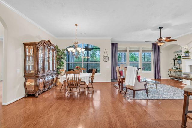 44 Windsor Bridge Drive, Conroe, TX 77384