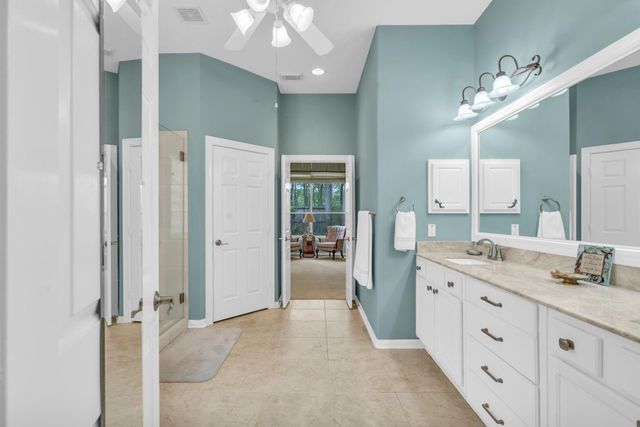 44 Windsor Bridge Drive, Conroe, TX 77384