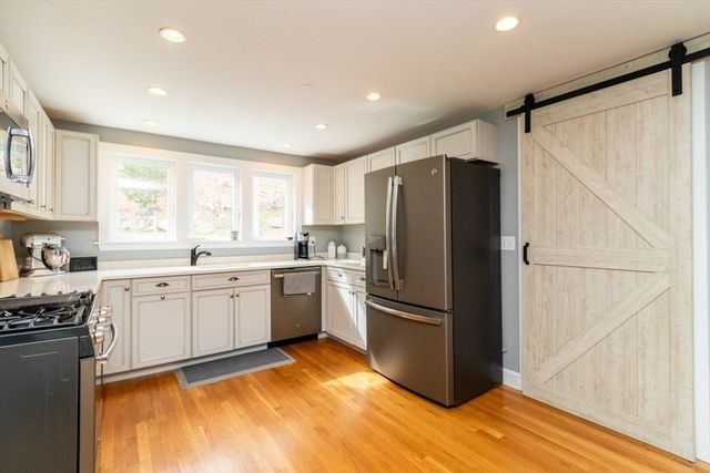 49 Brookside Rd, Braintree, MA 02184