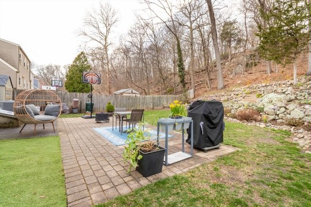 49 Brookside Rd, Braintree, MA 02184