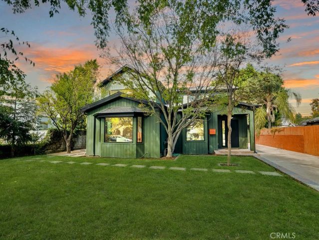 11911 Hartsook, Valley Village, CA 91607
