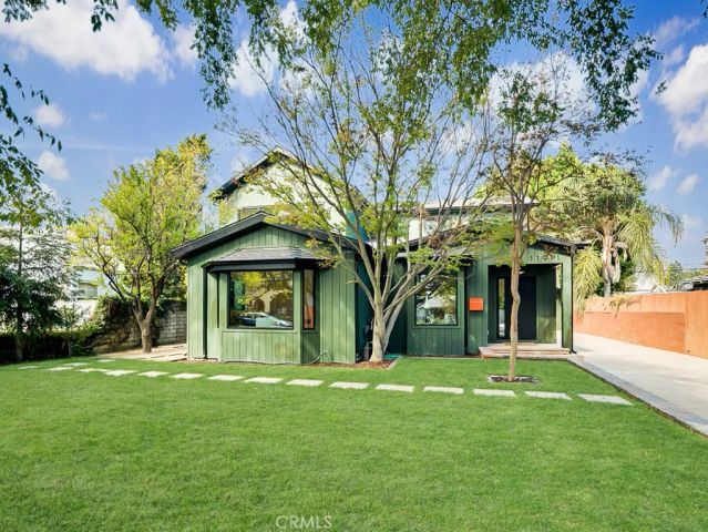 11911 Hartsook, Valley Village, CA 91607