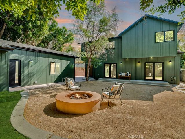 11911 Hartsook, Valley Village, CA 91607